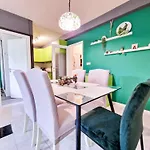Mobius - Cozy Bacvice Apartamento *
