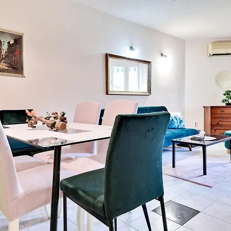 Mobius - Cozy Bacvice Apartmán