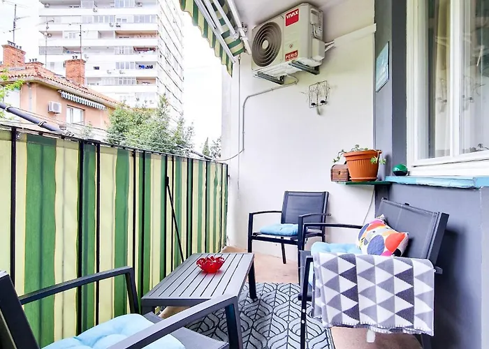 Mobius - Cozy Bacvice Split