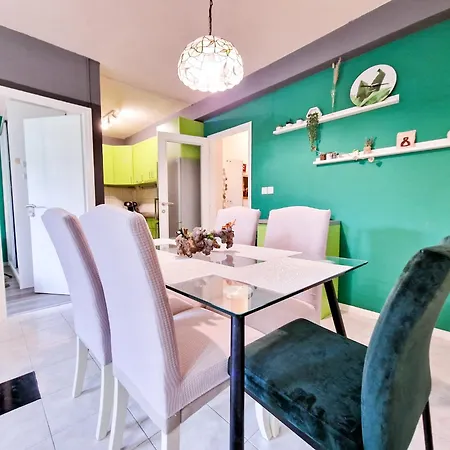 Mobius - Cozy Bacvice Apartman *